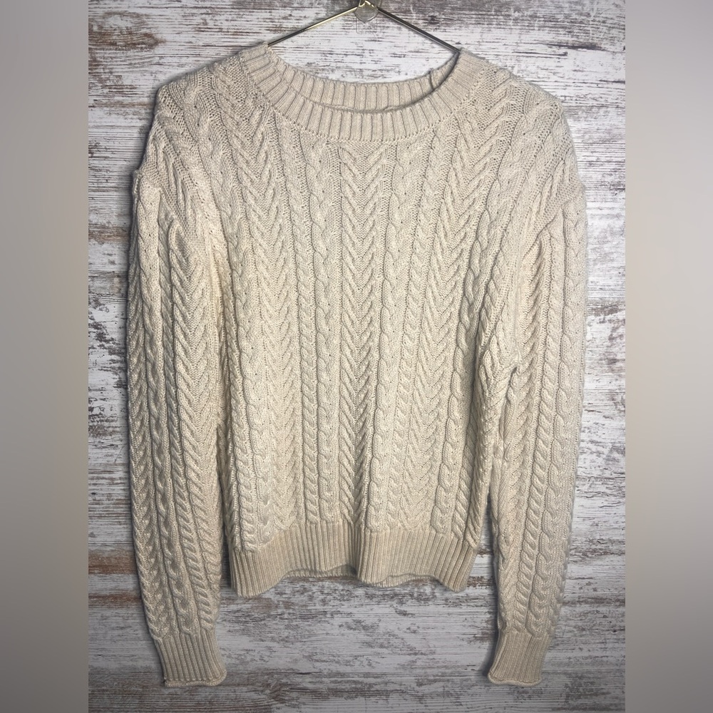Evereve Cream Cable Knit Sweater